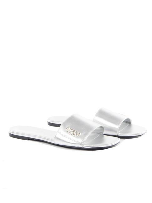 GUESS JODALEE Flache metallische Sandalen SILBER - Damenschuhe