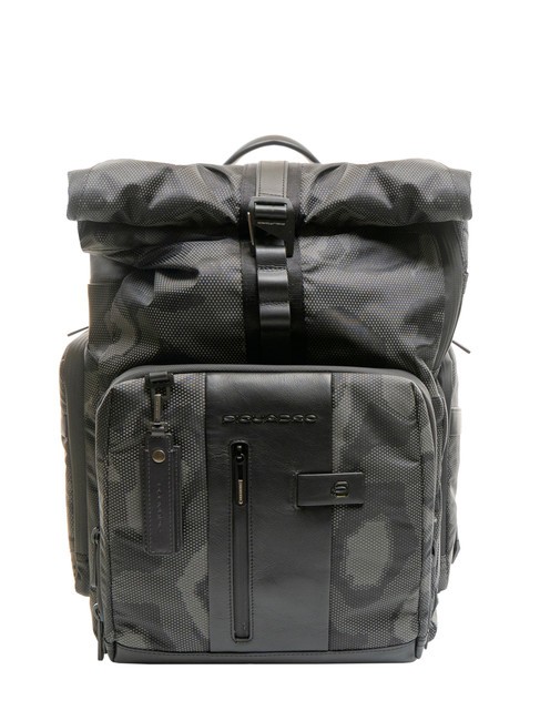 PIQUADRO BRIEF 2 Rolltop-Rucksack aus Leder und Stoff schwarz reflektierte Tarnung - PC-Rucksäcke